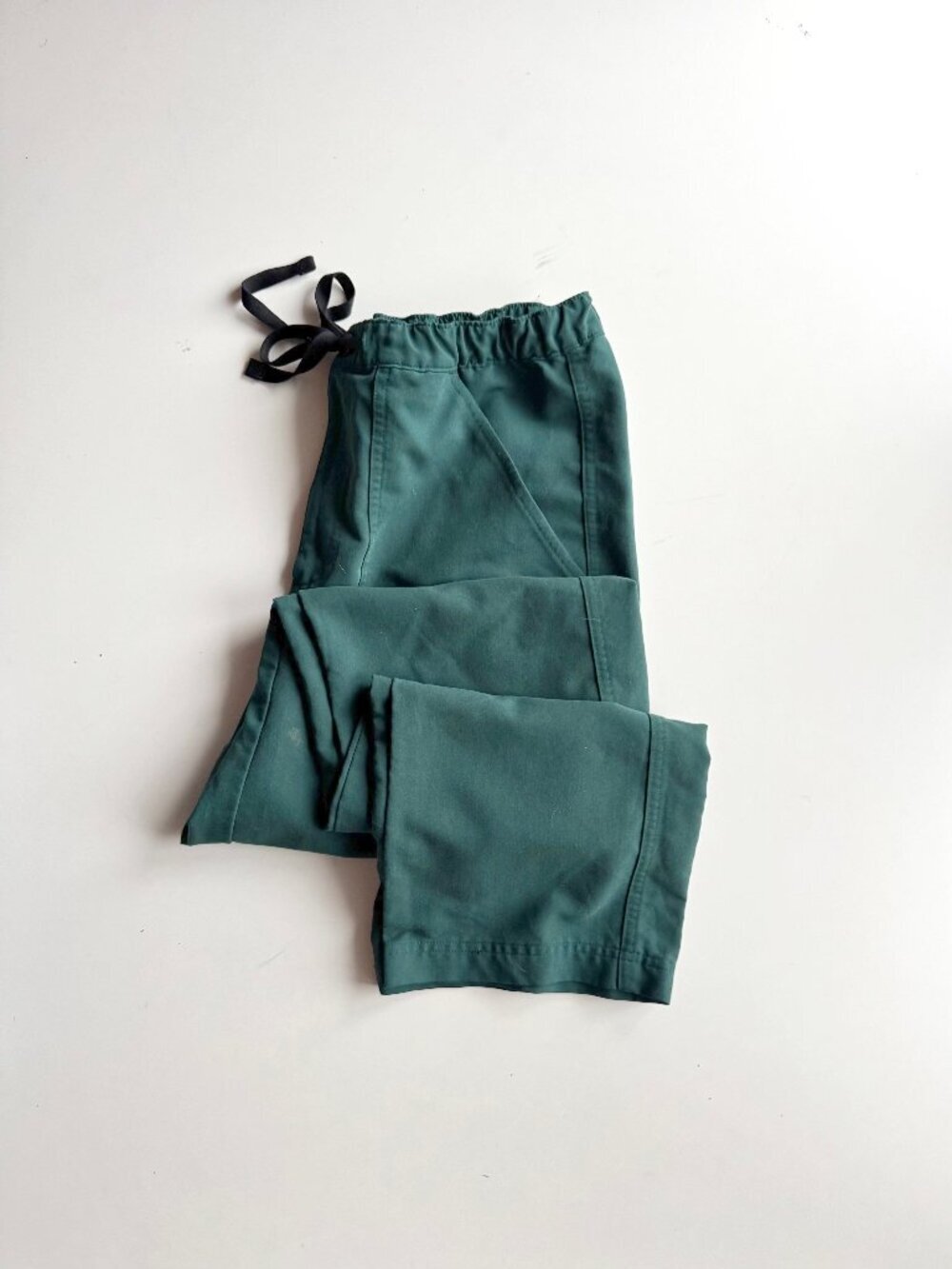 FIGS Cairo Green Straight Leg Cargo Scrub Pants, Size M/T